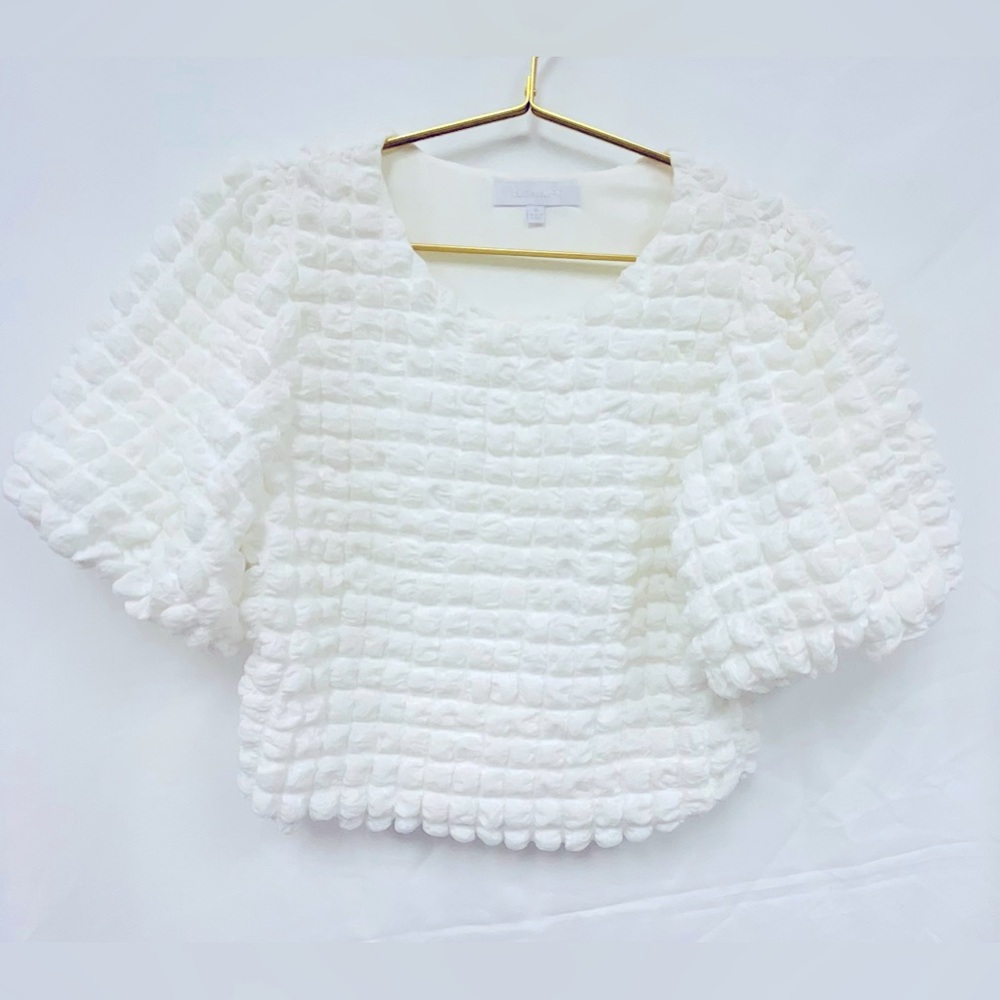 White popcorn blouse, purchase from Dillards size medium